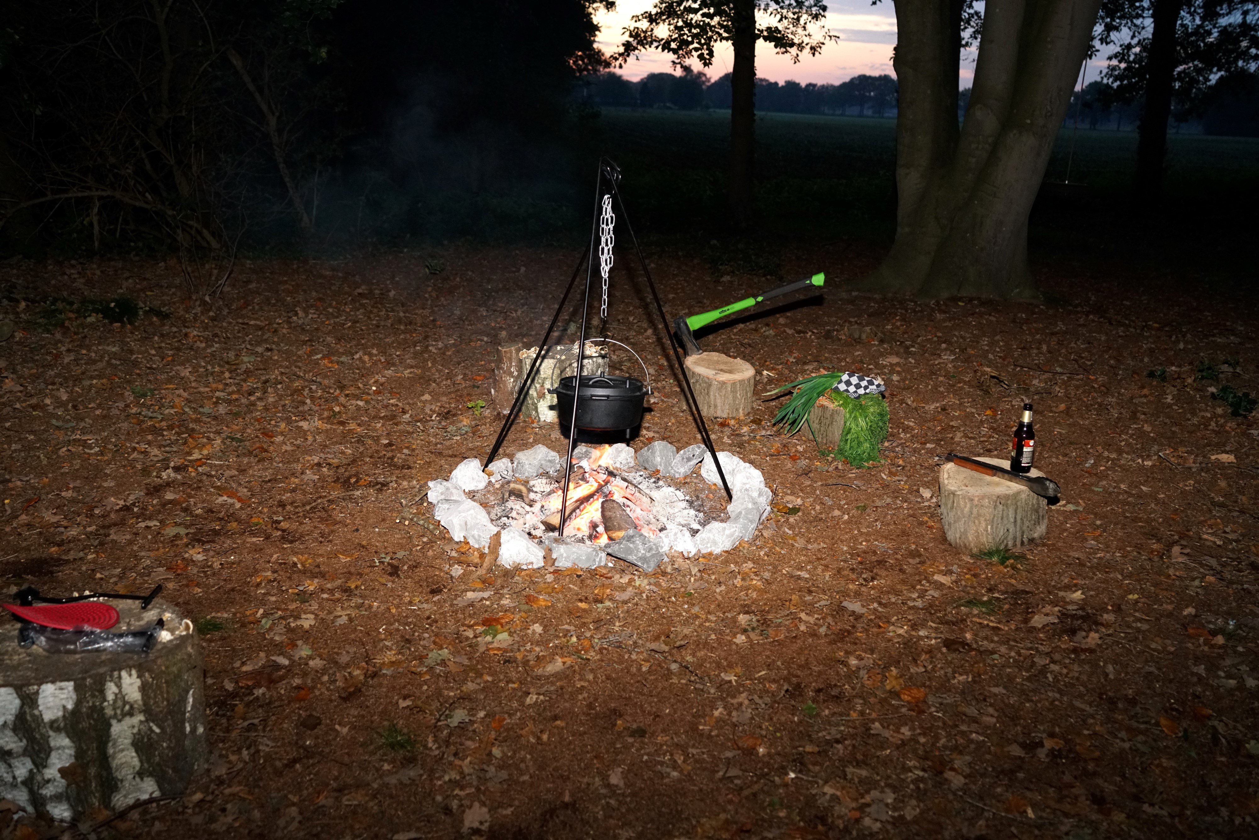 Camp Chef Feuertopf Dutch Oven Dreibein Tripod 50 Gusseisen Grilltopf Schmortopf